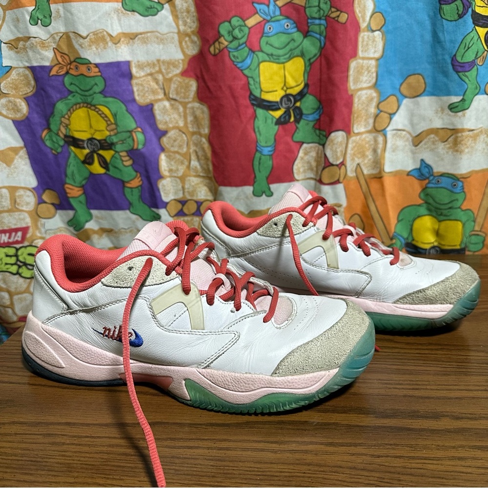 Nike White and Pink Sneakers